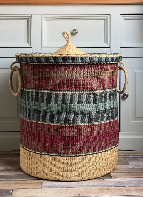 Bolga laundry basket with a lid
